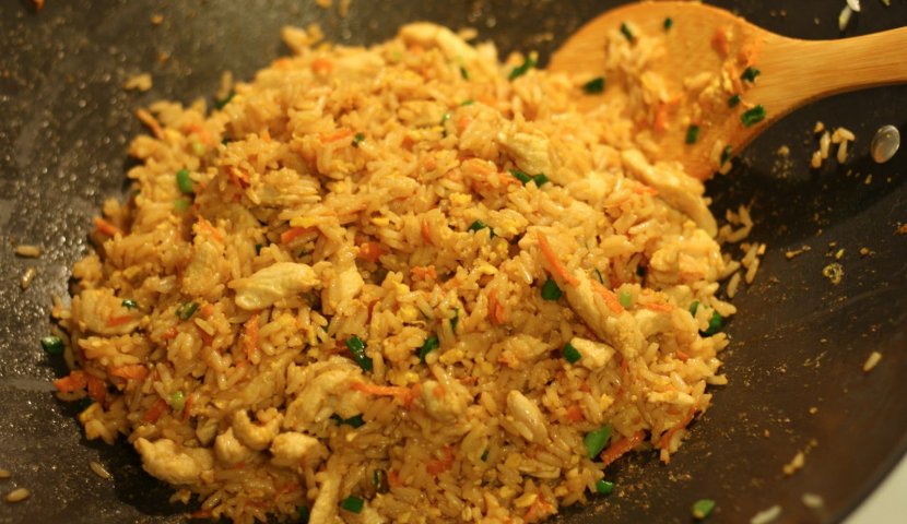 Рис с цыпленком и яйцом по-китайски