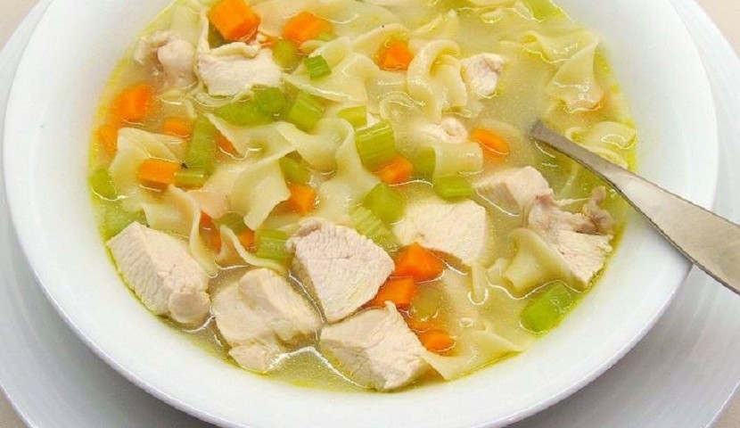 Суп-лапша с курицей и овощами