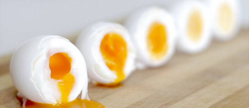 Сколько варить яйца в мешочек, всмятку, вкрутую