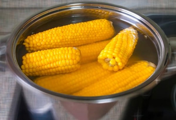 сварить кукурузу в кастрюле