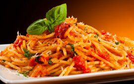 Итальянские Спагетти с соусом Сугга