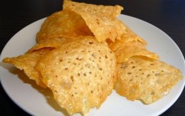 Хрустящие сырные чипсы